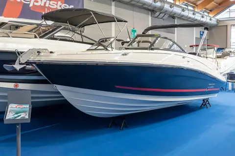Bayliner VR5 bowrider at a boat show