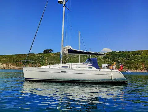 Beneteau Oceanis 311 at anchor in the UK, shown for reference