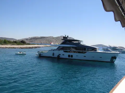 Sanlorenzo crossover motor yacht at anchor off the Croatian coast