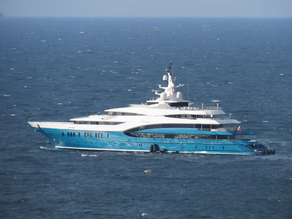 Motor yacht Sunrays cruising on the Sea of Marmara off Istanbul