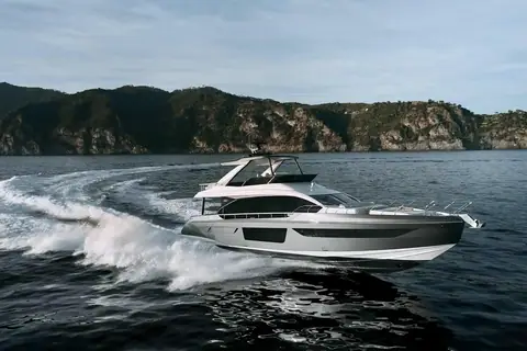 Azimut 68