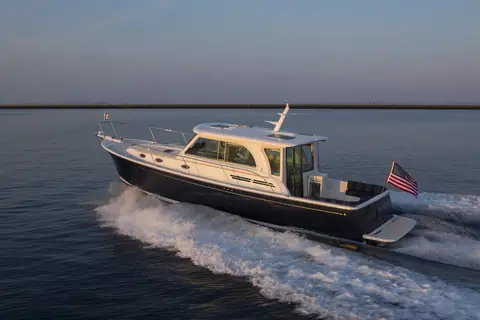 Back Cove 41 running at speed seen from the stern quarter