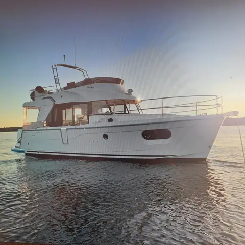 Beneteau Swift Trawler 35