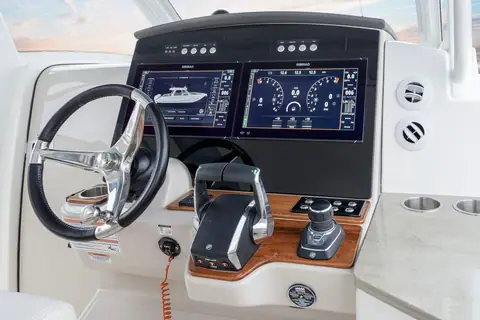 Helm of the Boston Whaler 350 Realm with twin glass displays