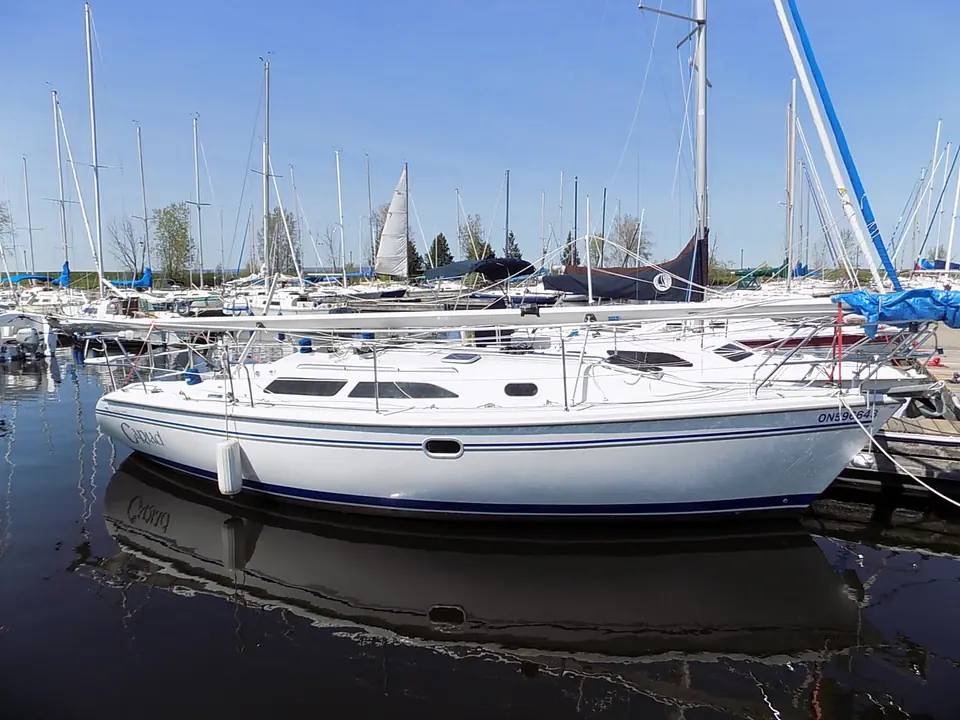 Catalina 28 Mark II at a marina dock