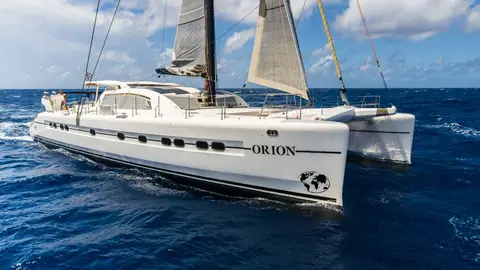 Catana 90