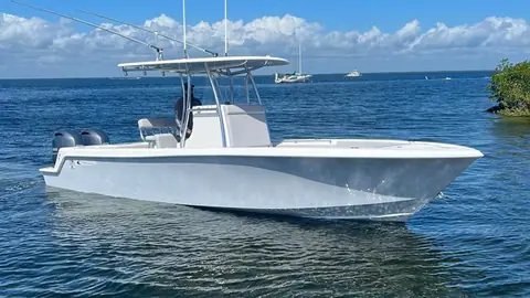 Contender 28T