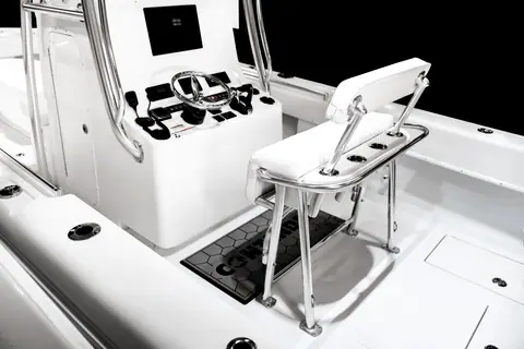 Contender 28T console with helm, electronics panel and leaning post