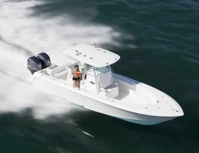 Contender 30 ST running with twin outboards seen from above