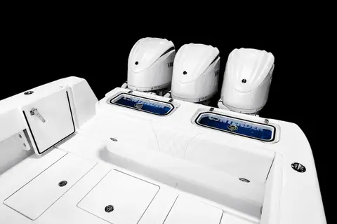 Contender 35 ST aft cockpit with transom livewells and triple outboards
