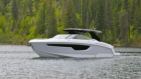 Cruisers Yachts 38 GLS
