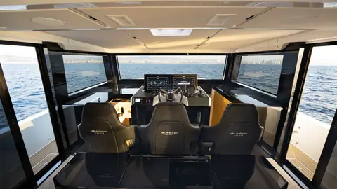 De Antonio D60 interior helm with three seats and panoramic windscreen