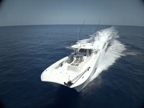 Front Runner 43 Cat seen from ahead at speed showing its twin catamaran hulls