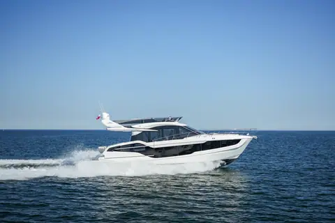 Galeon 440 Fly