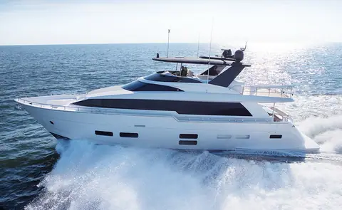 Hatteras 70 Motor Yacht
