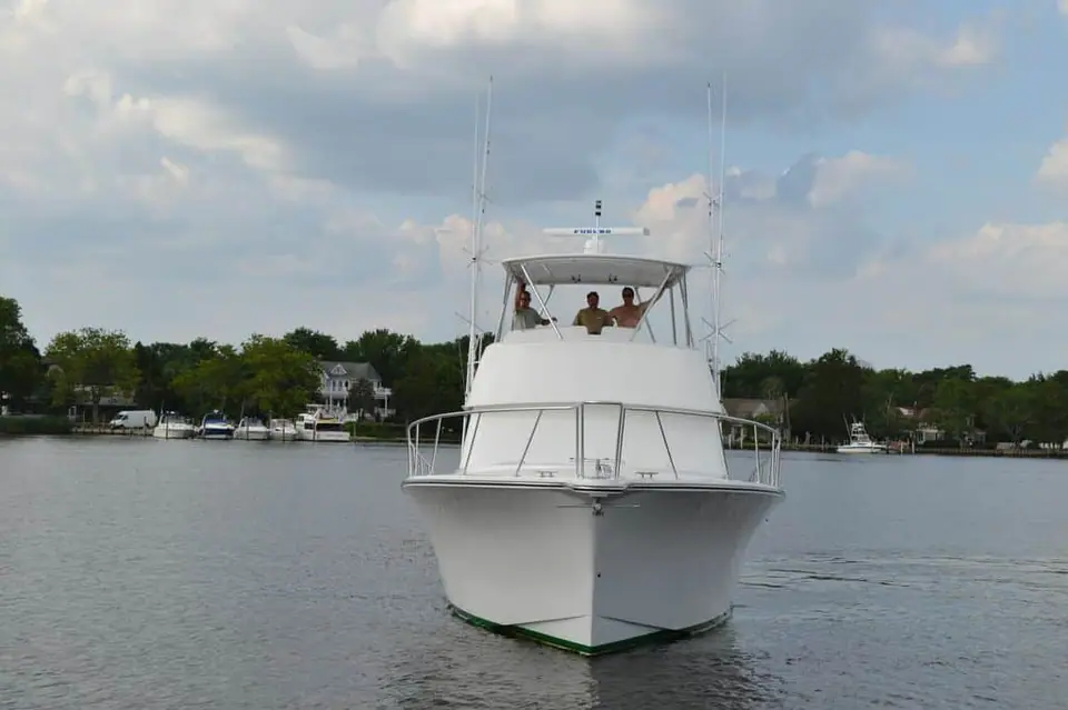 Bow view of the Henriques 50 Sportfisherman showing its flared bow and flybridge