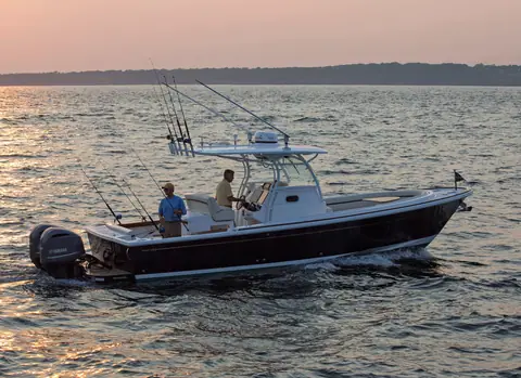Hunt 32 Center Console