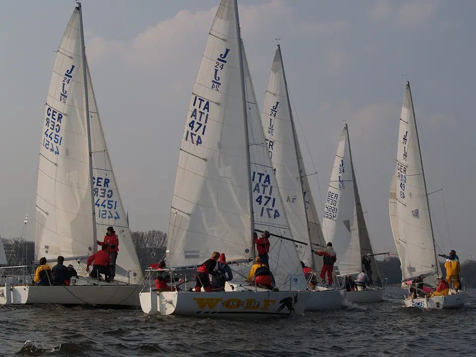 J/24 fleet racing in Hamburg