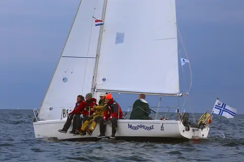 J/80