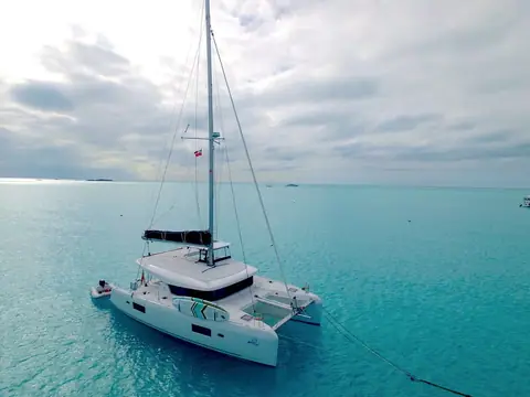 Lagoon 42