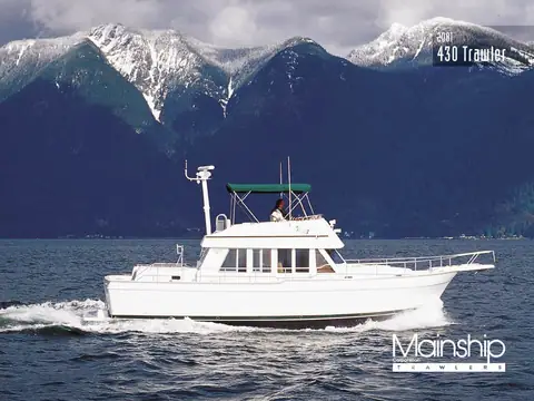 Mainship 430 Trawler