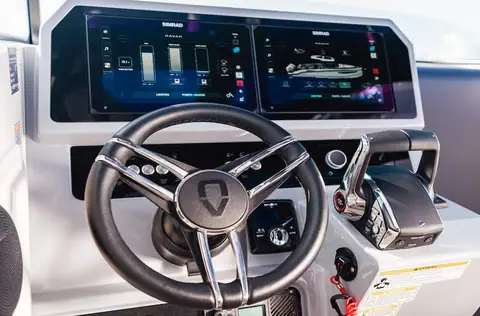 Navan C30 helm with twin Simrad displays, sport wheel and throttle