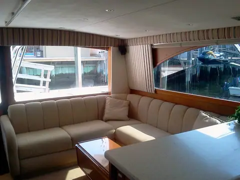 Ocean 48 Super Sport saloon with L shaped settee and large side windows