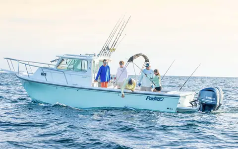 Parker 2820 XLD Sport Cabin drifting with four anglers fishing from the cockpit