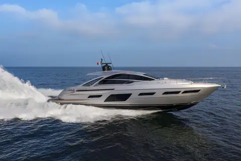 Pershing 7X