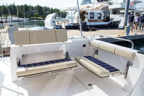 Ranger Tugs R-25 cockpit with facing transom and side seats