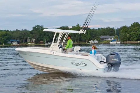 Robalo R222