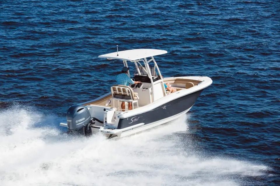 Scout 215 XSF seen from the stern quarter while running offshore