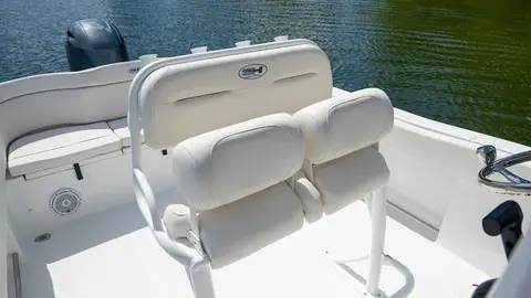 Leaning post and cockpit of the Sea Hunt Ultra 234