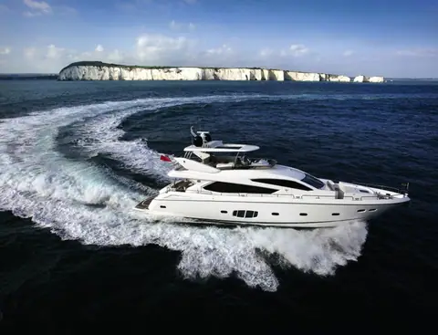 Sunseeker 80 Yacht
