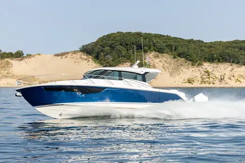 Tiara 43 LE